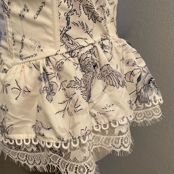 Elegant Cream Floral Ruffle Top - Picture 11 of 15